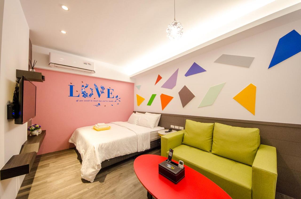 安尼赫時尚旅店 Anich Fashion Inn I 墾丁大街 I 親子遊戲區 I 停車位 エクステリア 写真