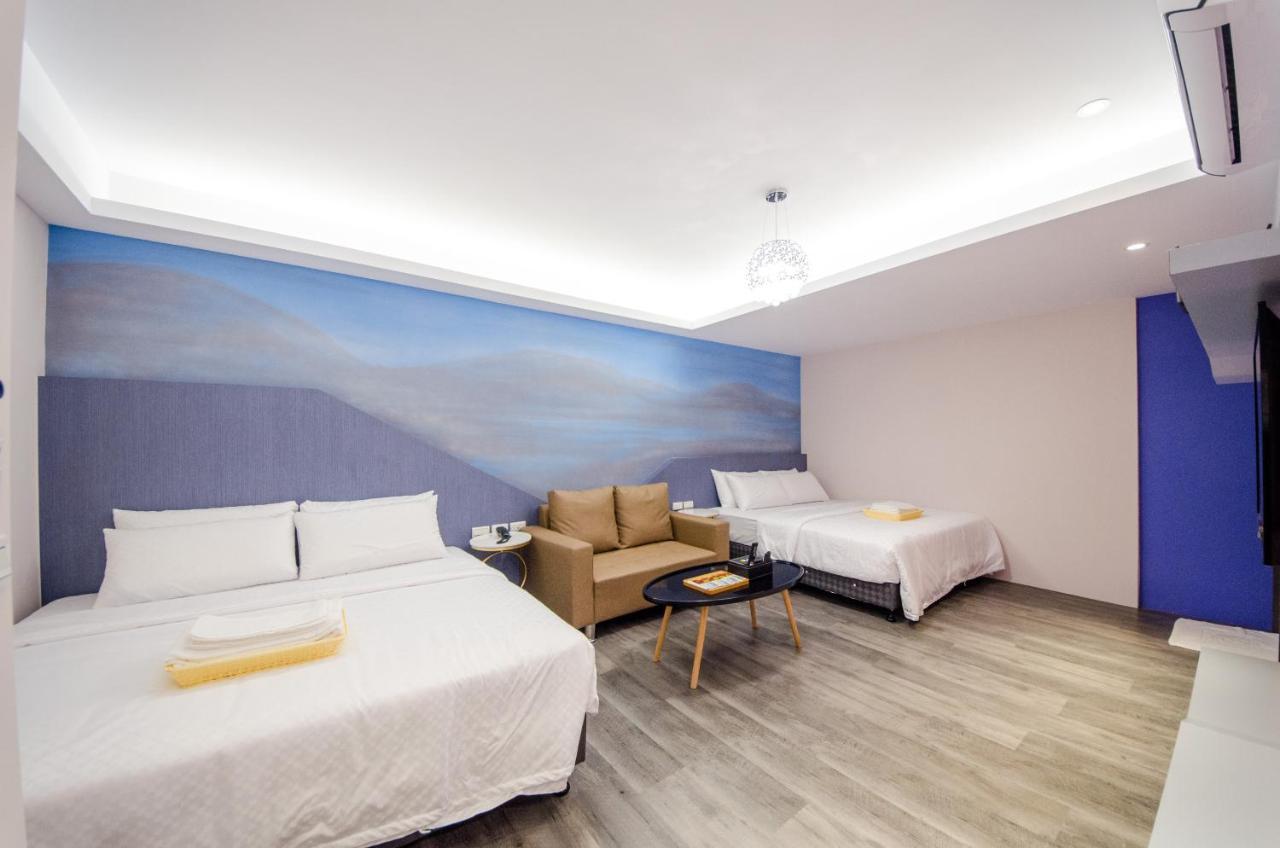 安尼赫時尚旅店 Anich Fashion Inn I 墾丁大街 I 親子遊戲區 I 停車位 エクステリア 写真
